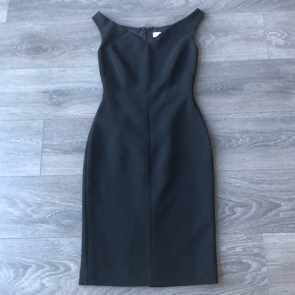 NWOT Aritzia Babaton Off the Shoulder Dress